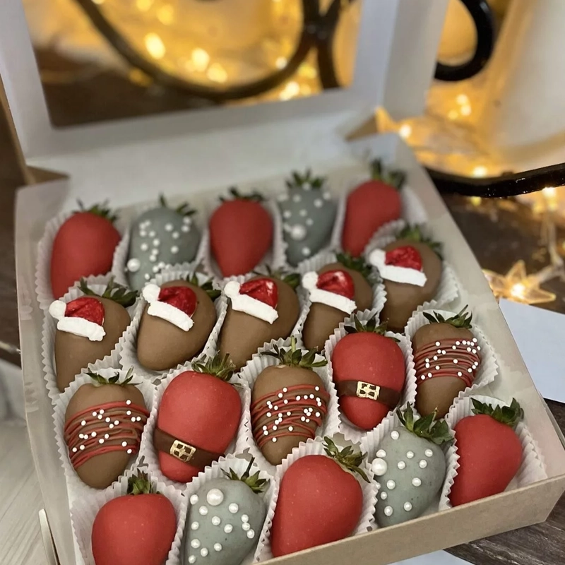 Набор клубники в шоколаде Новогоднее настроение